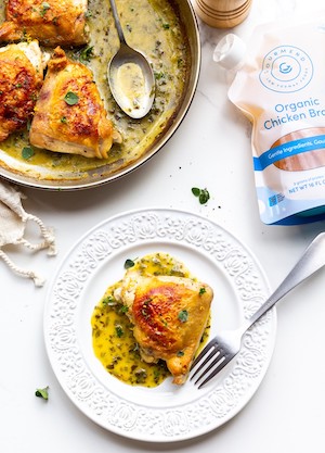 Low FODMAP Skillet-Roasted Chicken with Lemon Sauce